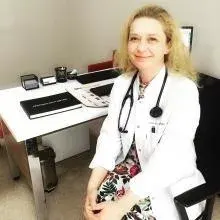 Uzm. Dr. Esra Turgutlugil — İç Hastalıkları, Esenyurt, İstanbul. Portre fotoğrafı.