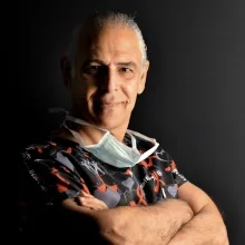 Op. Dr. Abdullah Ahmed — Kulak Burun Boğaz. Portre fotoğrafı.