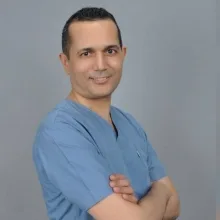 Dr. Öğr. Üyesi Ömer Aşkıner — Kulak Burun Boğaz, İstanbul. Portre fotoğrafı.