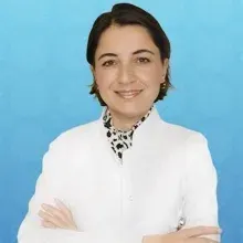 Doç. Dr. Feyza Ustabaş Kahraman — Çocuk Sağlığı Ve Hastalıkları, İstanbul. Portre fotoğrafı.