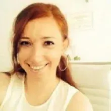 Dyt. Tuba Felekoğlu — Diyetisyen, Kayseri. Portre fotoğrafı.