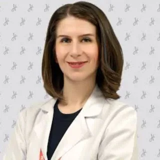 Uzm. Dr. Fatma Tuğba Altuner Kalli — Fiziksel Tıp Ve Rehabilitasyon, Gaziantep. Portre fotoğrafı.