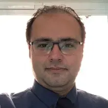 Doç. Dr. Engin Korkmazer — Kadın Hastalıkları Ve Doğum, Bursa. Portre fotoğrafı.