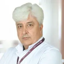 Op. Dr. Sinan Kaya — Plastik Rekonstrüktif Ve Estetik Cerrahi, Denizli. Portre fotoğrafı.