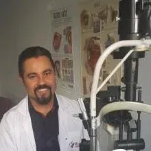 Op. Dr. Cemal Savaş Karateke — Göz Hastalıkları, Muratpaşa, Antalya. Portre fotoğrafı.
