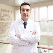 Doç. Dr. Ozan Akıncı — Genel Cerrahi, Beylikdüzü, İstanbul. Portre fotoğrafı.