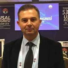 Doç. Dr. Özdemir Özdemir — Göz Hastalıkları, Çankaya, Ankara. Portre fotoğrafı.