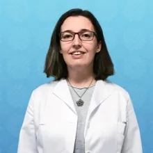 Uzm. Dr. Sermin Kuru — Çocuk Sağlığı Ve Hastalıkları, Pendik, İstanbul. Portre fotoğrafı.
