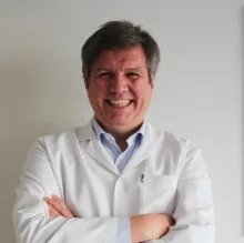 Prof. Dr. Erdoğan Fişekçioğlu — İstanbul. Portre fotoğrafı.