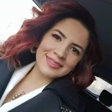 Uzm. Dyt. Merve Topuzoğlu Çapaş — Diyetisyen, Kayseri. Portre fotoğrafı.