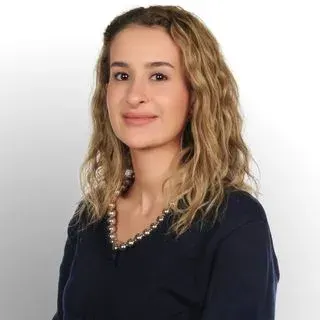 Psk. Melisa Yener — Psikoloji, İstanbul. Portre fotoğrafı.