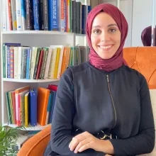 Psk. Dan. | Bilim Uzmanı Zehra Aktaş — İstanbul. Portre fotoğrafı.