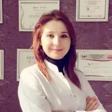 Dt. Duygu Üzümcü — Diş Hekimi, Konya. Portre fotoğrafı.