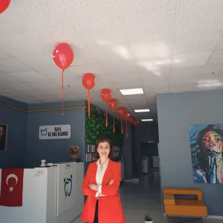 Dt. Öznur Keleş profilinde yer alan galeri fotoğrafı.