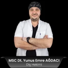 Dt. Yunus Emre Ağdacı — Diş Hekimi, Balıkesir. Portre fotoğrafı.