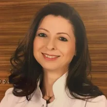 Op. Dr. Zerrin Karabulut — Kadın Hastalıkları Ve Doğum, İstanbul. Portre fotoğrafı.