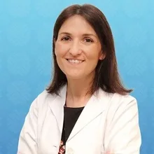 Prof. Dr. Esin Korkut — Gastroenteroloji, İstanbul. Portre fotoğrafı.