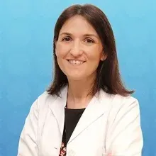 Prof. Dr. Esin Korkut — Gastroenteroloji, İstanbul. Portre fotoğrafı.