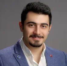 Op. Dr. Mehmet Fatih Okyay — Plastik Rekonstrüktif Ve Estetik Cerrahi, Hatay. Portre fotoğrafı.