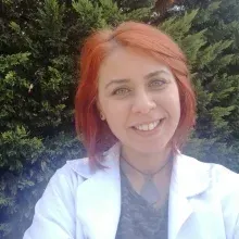 Dr. Psk. Dan. Sedef Ünsal Seydooğulları — Psikolojik Danışma ve Rehberlik, Kocaeli. Portre fotoğrafı.