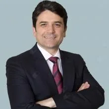 Prof. Dr. Haşmet Bardakçı — Kalp Ve Damar Cerrahisi, Ankara. Portre fotoğrafı.