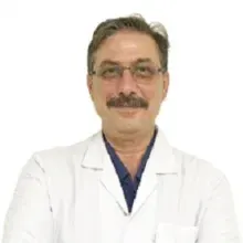 Dr. Oğuz Ceyhan — Acil Tıp, Karabağlar, İzmir. Portre fotoğrafı.