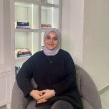 Psk. Selin Cinemre — Psikoloji. Portre fotoğrafı.