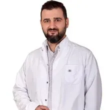 Uzm. Dr. Ferdi Safa Bozkuş — Ortopedi Ve Travmatoloji, Küçükçekmece, İstanbul. Portre fotoğrafı.