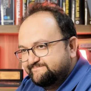 Uzm. Dr. Mehmet Celalettin Güneri — İç Hastalıkları, Şehitkamil, Gaziantep. Portre fotoğrafı.