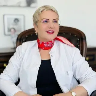 Op. Dr. Meral Budunoğlu Demirel — Kadın Hastalıkları Ve Doğum, Ankara. Portre fotoğrafı.