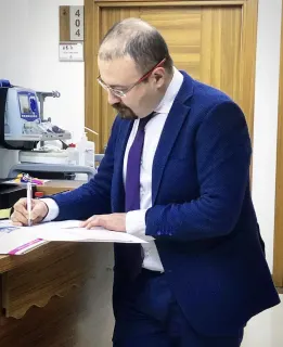 Op. Dr. Ahmet Savran profilinde yer alan galeri fotoğrafı.