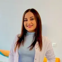 Op. Dr. Füsun Yüksel Yakut — Kadın Hastalıkları Ve Doğum, Antalya. Portre fotoğrafı.