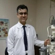 Op. Dr. M.Levent Civelek — Göz Hastalıkları. Portre fotoğrafı.