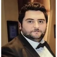 Op. Dr. Taha Özkara — Kalp Ve Damar Cerrahisi, Çerkezköy, Tekirdağ. Portre fotoğrafı.