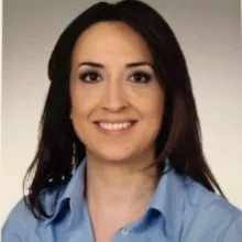 Op. Dr. Esra Temeltaş — Çocuk Cerrahisi, Üsküdar, İstanbul. Portre fotoğrafı.