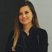Fzt. Funda Aydınlı — Fizyoterapi Ve Rehabilitasyon, Aydın. Portre fotoğrafı.