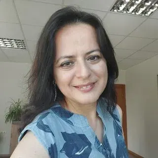 Doç. Dr. Bilge Burçak Annagür — Psikiyatri, Antalya. Portre fotoğrafı.