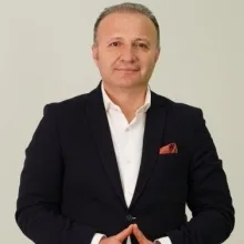 Prof. Dr. Mustafa Ünal — Göz Hastalıkları, Antalya. Portre fotoğrafı.