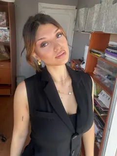 Dkt. İkra Evcimen profilinde yer alan galeri fotoğrafı.