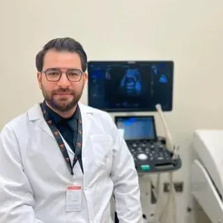 Op. Dr. Murat Günenç — Kadın Hastalıkları Ve Doğum, Şişli, İstanbul. Portre fotoğrafı.