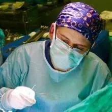 Doç. Dr. Ömer Bayrak — Üroloji, Şahinbey, Gaziantep. Portre fotoğrafı.