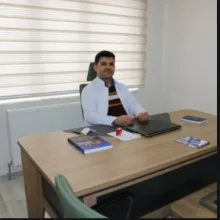 Op. Dr. Turan Arlı — Kulak Burun Boğaz, Erzincan. Portre fotoğrafı.
