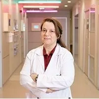 Prof. Dr. Nihal Özaras — Fiziksel Tıp Ve Rehabilitasyon, Ümraniye, İstanbul. Portre fotoğrafı.