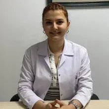 Fzt. Şebnem Burcu Akgün — Fizyoterapi Ve Rehabilitasyon, Ankara. Portre fotoğrafı.
