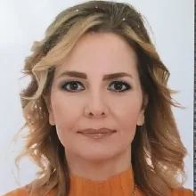 Dr. İpek Nurdan Dikmen — Pratisyen, İzmir. Portre fotoğrafı.