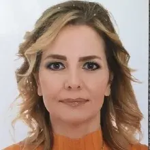 Dr. İpek Nurdan Dikmen — Pratisyen, İzmir. Portre fotoğrafı.