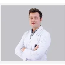 Op. Dr. Eray Uzunoğlu — Kulak Burun Boğaz, Çiğli, İzmir. Portre fotoğrafı.