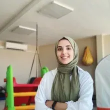 Erg. Zeynep Aksoy — Ergoterapi, İstanbul. Portre fotoğrafı.