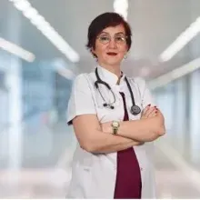 Uzm. Dr. Selcen Özbek — Anesteziyoloji Ve Reanimasyon, Ataşehir, İstanbul. Portre fotoğrafı.