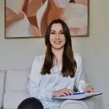 Kl. Psk. Cansu Azak Kahya — Psikoloji, Tuzla, İstanbul. Portre fotoğrafı.